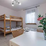 Dworek Na Zakrecie - Летний дом